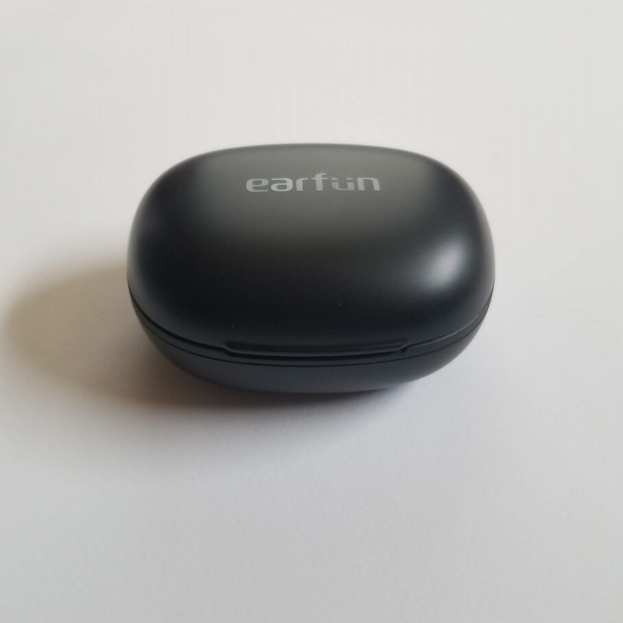 EarFun Air Proの充電ケース