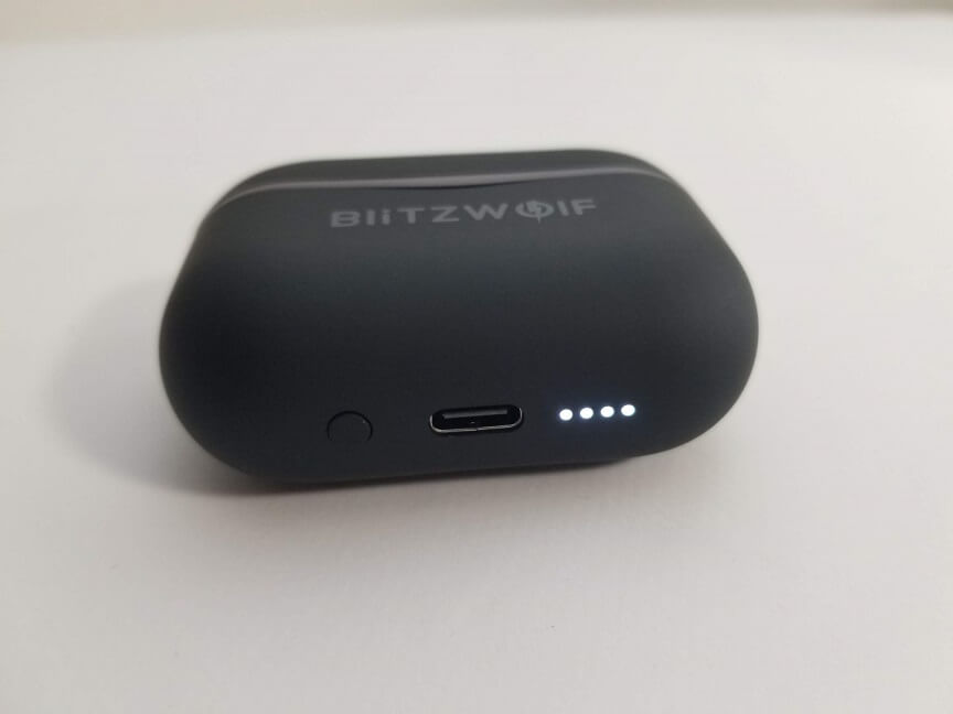 BlitzWolf®BW-ANC3の充電ケース