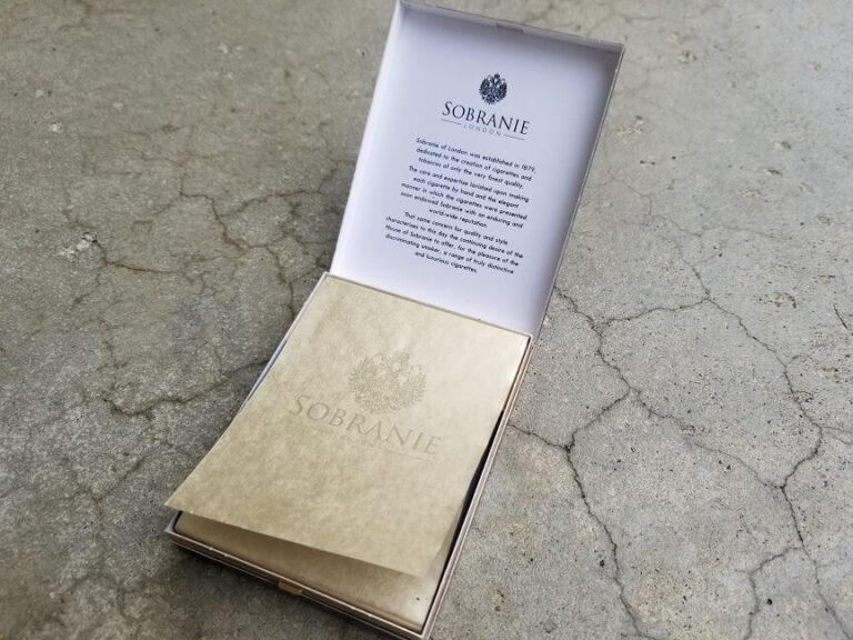 ブラック・ロシアン・カクテルのレシピ