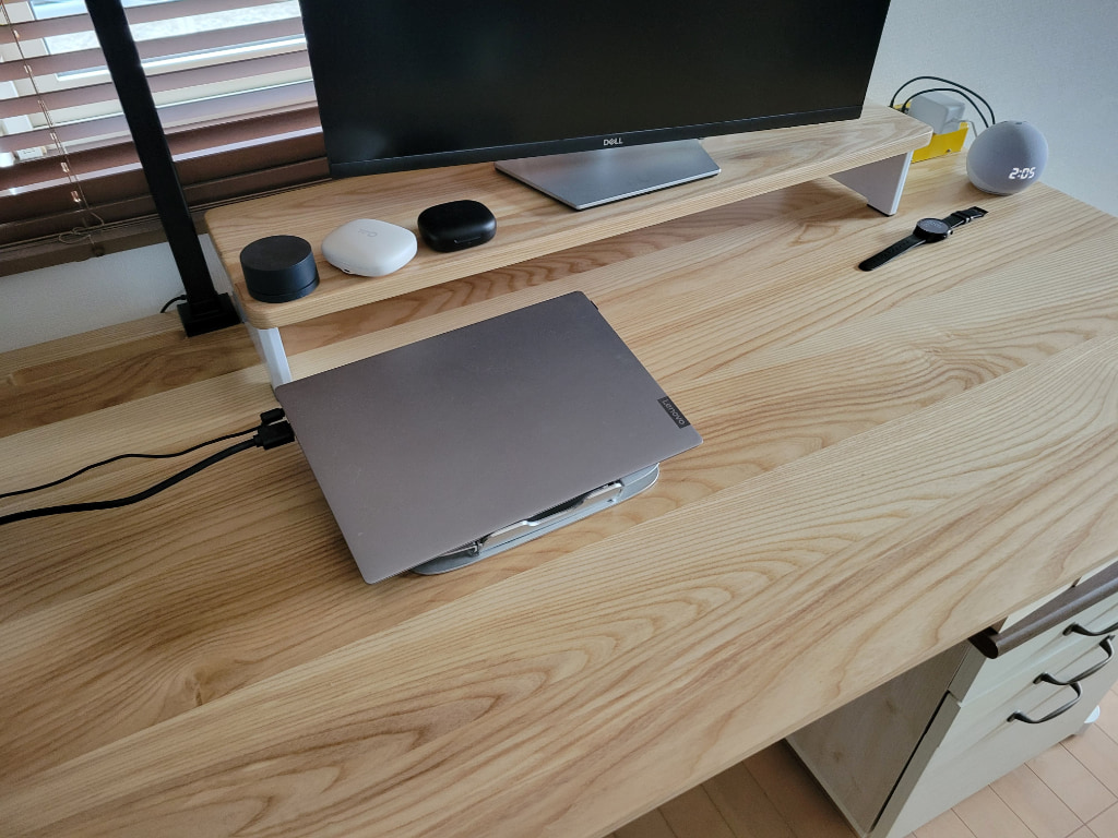 Rasical DeskとRasical Sherf