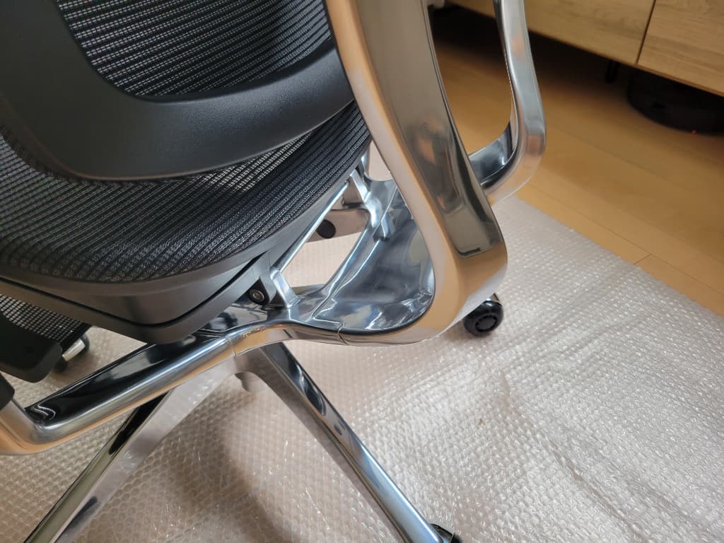 COFO Chair Premium 2の組み立て