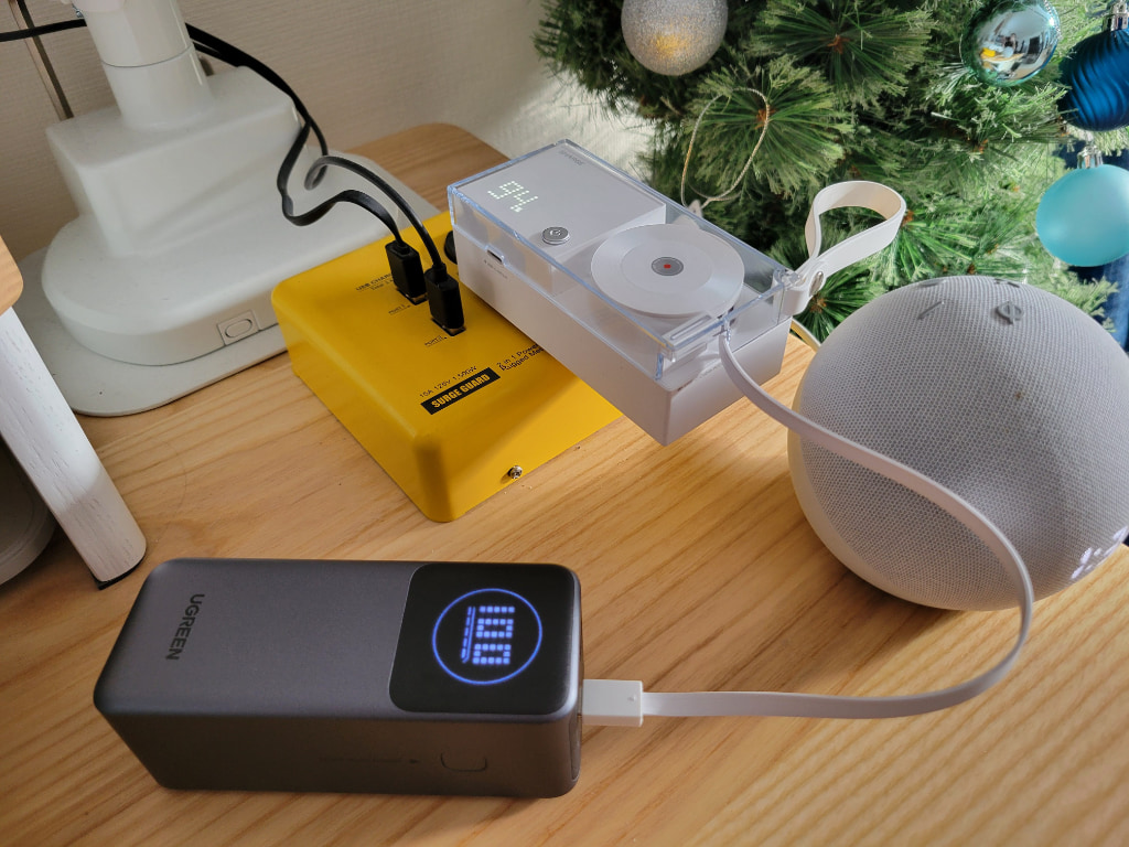 Sharge Retractable 3-in-1 モバイルバッテリー