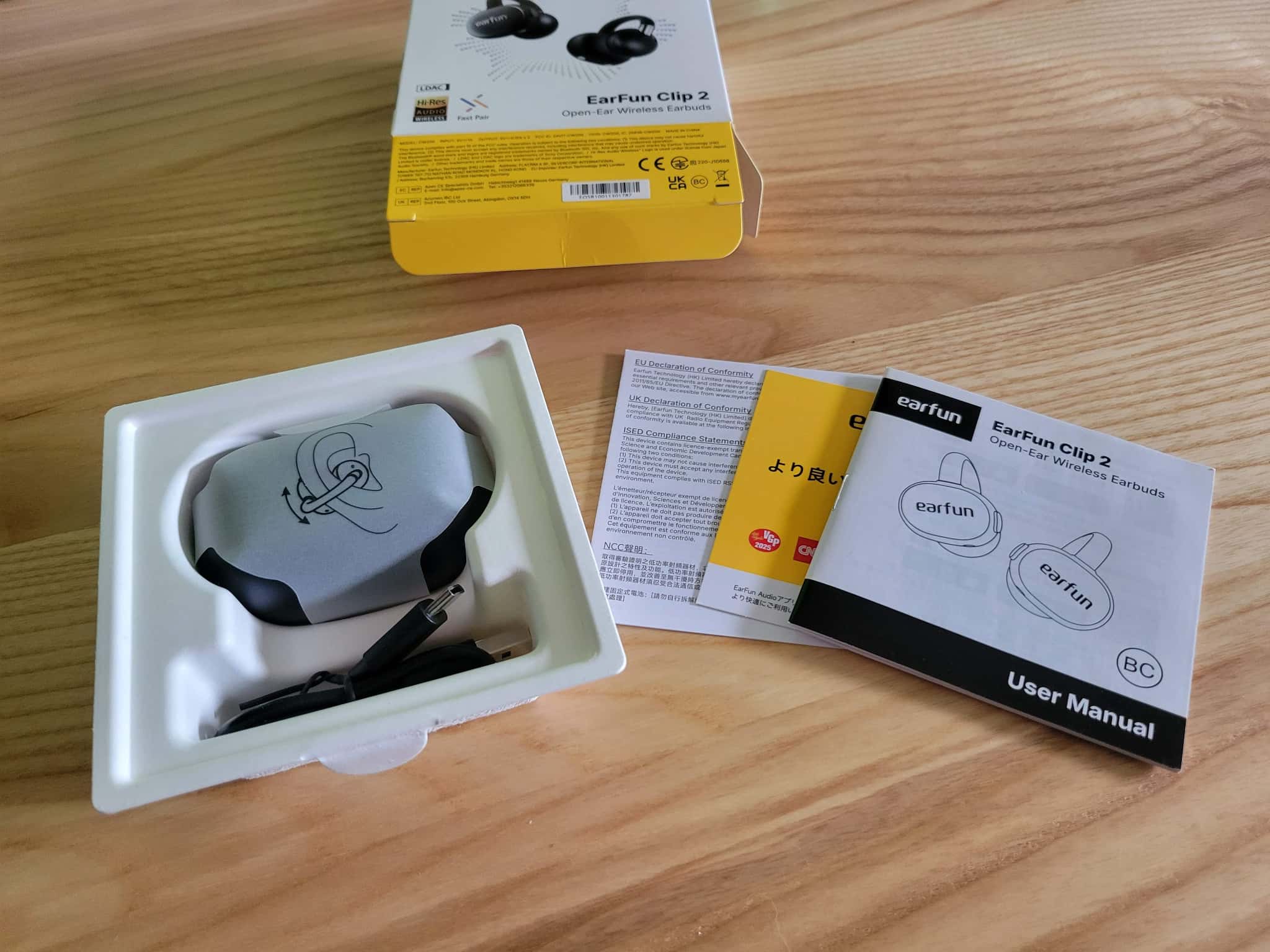 EarFun Clip 2の付属品