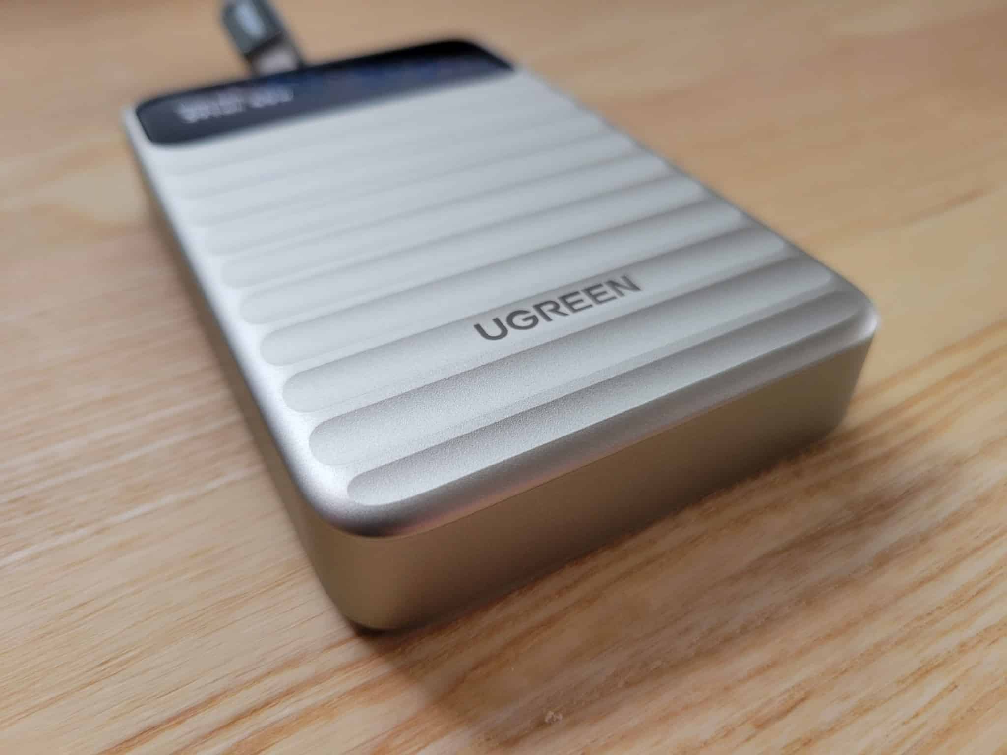 UGREEN Nexode Wavyの波形デザインと本体外観