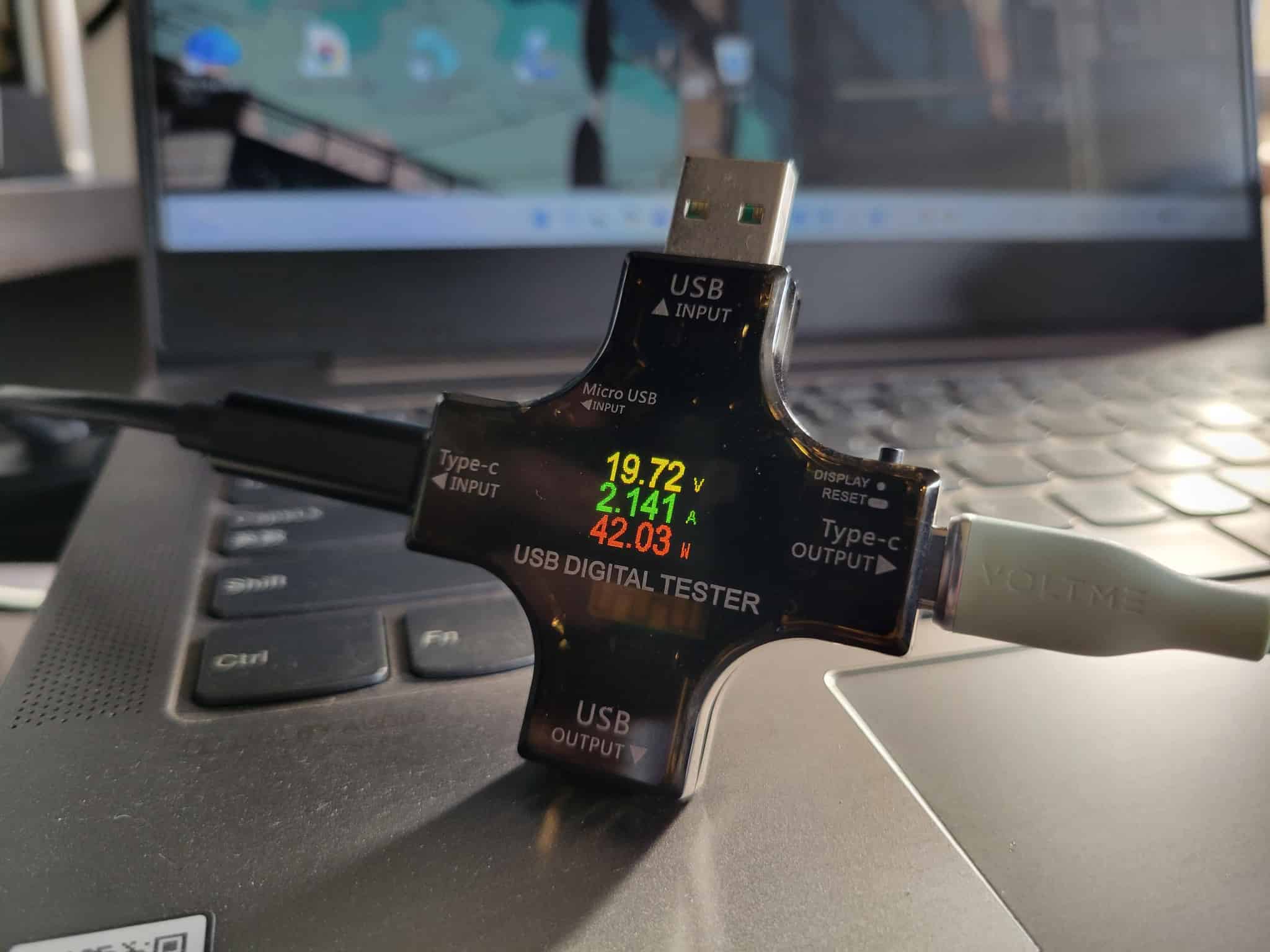 PHYSCE 67W 急速充電器で計測